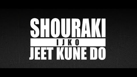 Titelkaart van de lesvideo met de tekst Shouraki IJKO Jeet Kune Do op een zwarte achtergrond.